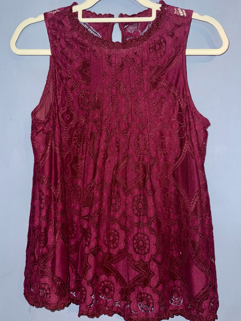 Doe & Rae Sleeveless Lace Tank - Burgundy